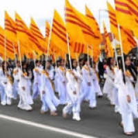Gần Nữa Thế Kỷ Vẫn Ám Ảnh Màu Cờ - Song Chi